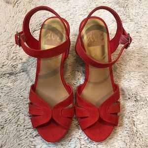 NWOT- DOLCE VITA DV8 Paloma Wedge Size 6.5